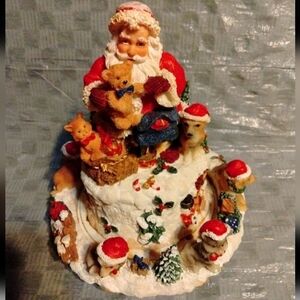 Vintage Rotating Santa Claus Christmas ceramic musical figurine ( 7×6in